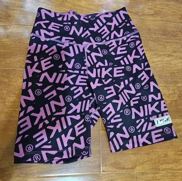 Nike Midrise Biker Shorts - Picture 1 of 6